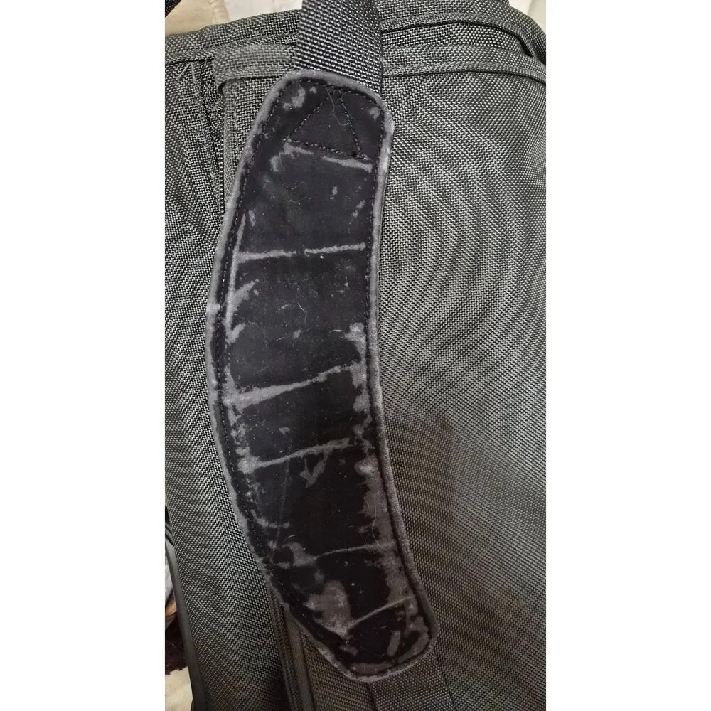 Tumi garmet bag